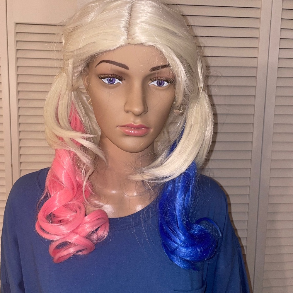 NWOT Harley quinn Pink and Blue Curly Wigs for Women Cosplay Halloween Synthetic